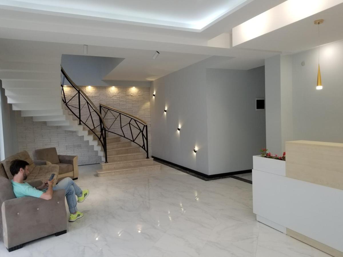 Vita Gardenia Hotel Цкалтубо Екстериор снимка