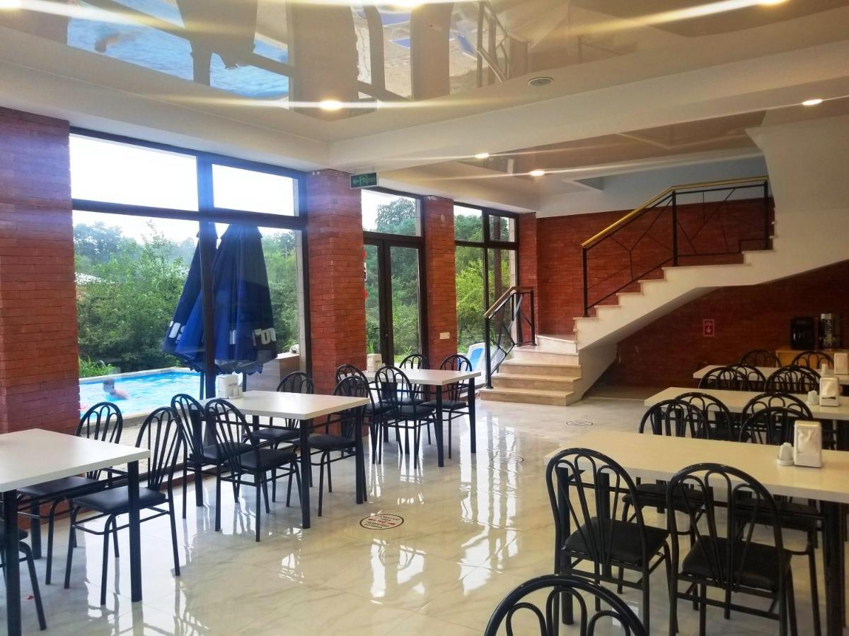 Vita Gardenia Hotel Цкалтубо Екстериор снимка