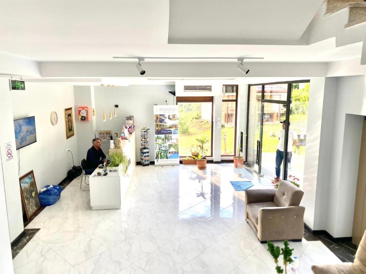 Vita Gardenia Hotel Цкалтубо Екстериор снимка