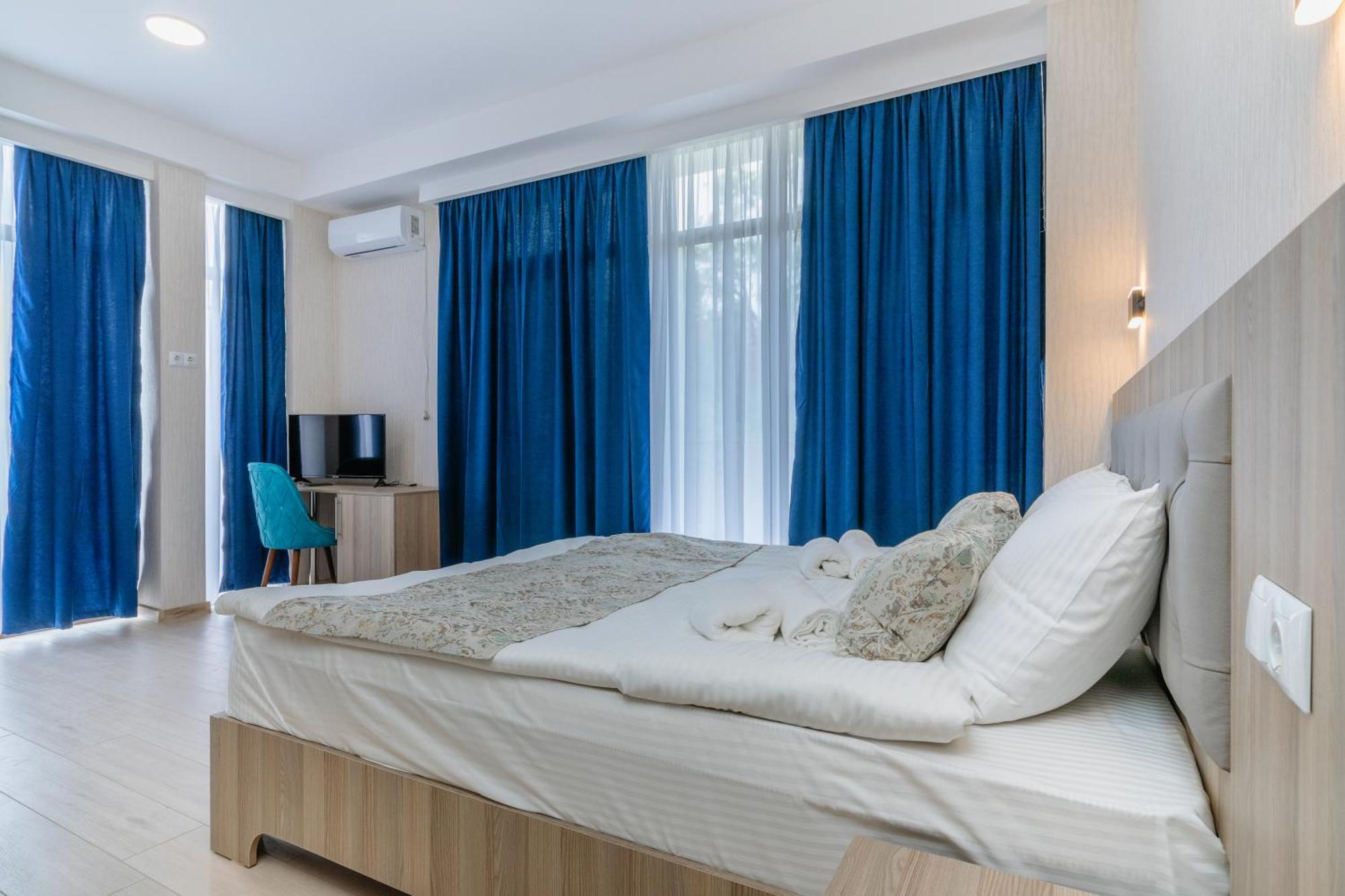 Vita Gardenia Hotel Цкалтубо Екстериор снимка