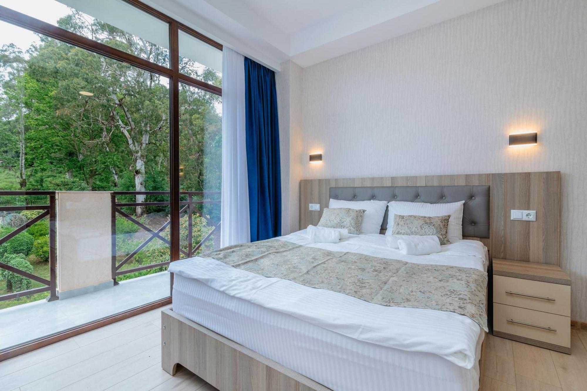 Vita Gardenia Hotel Цкалтубо Екстериор снимка