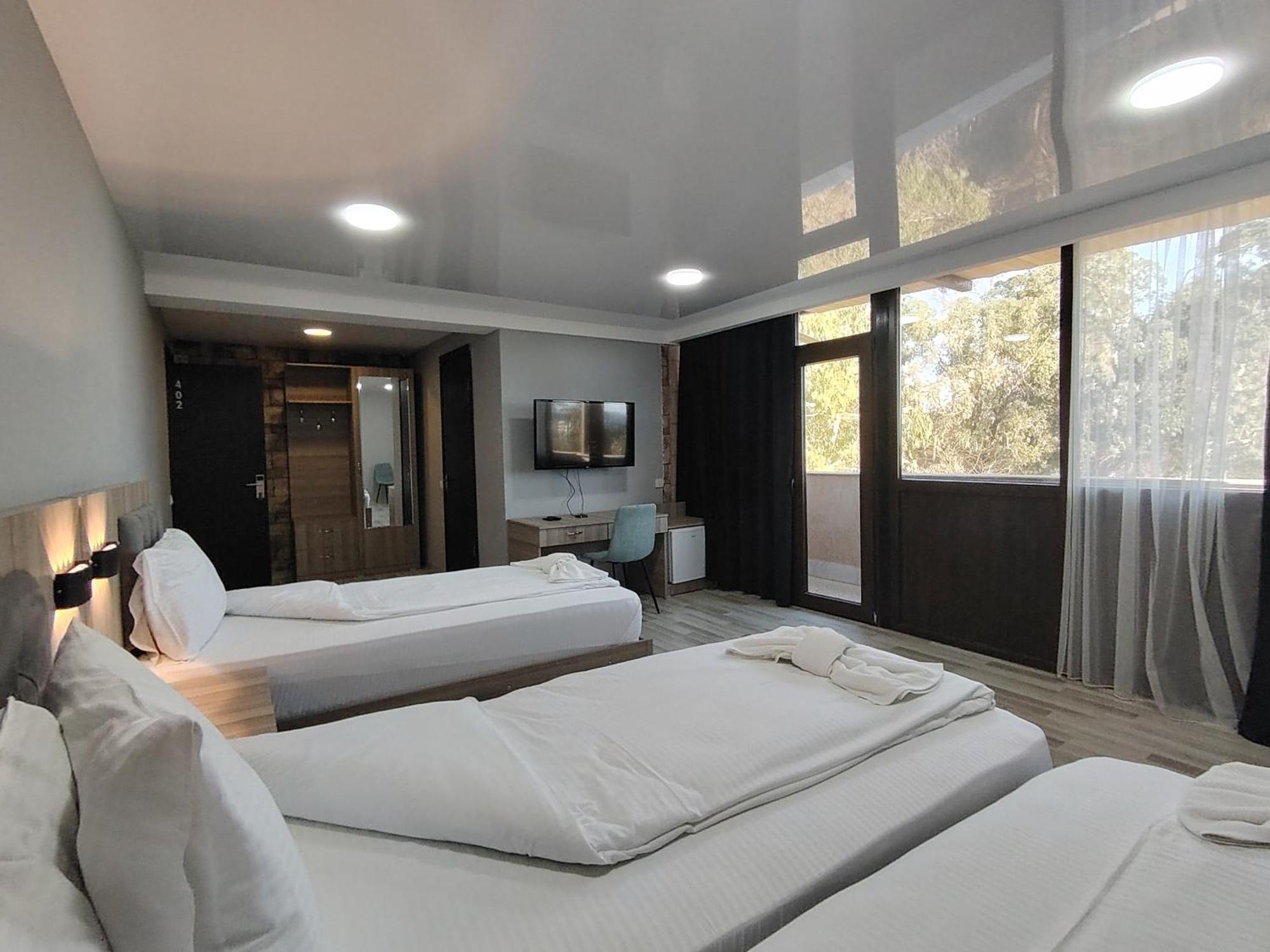 Vita Gardenia Hotel Цкалтубо Екстериор снимка