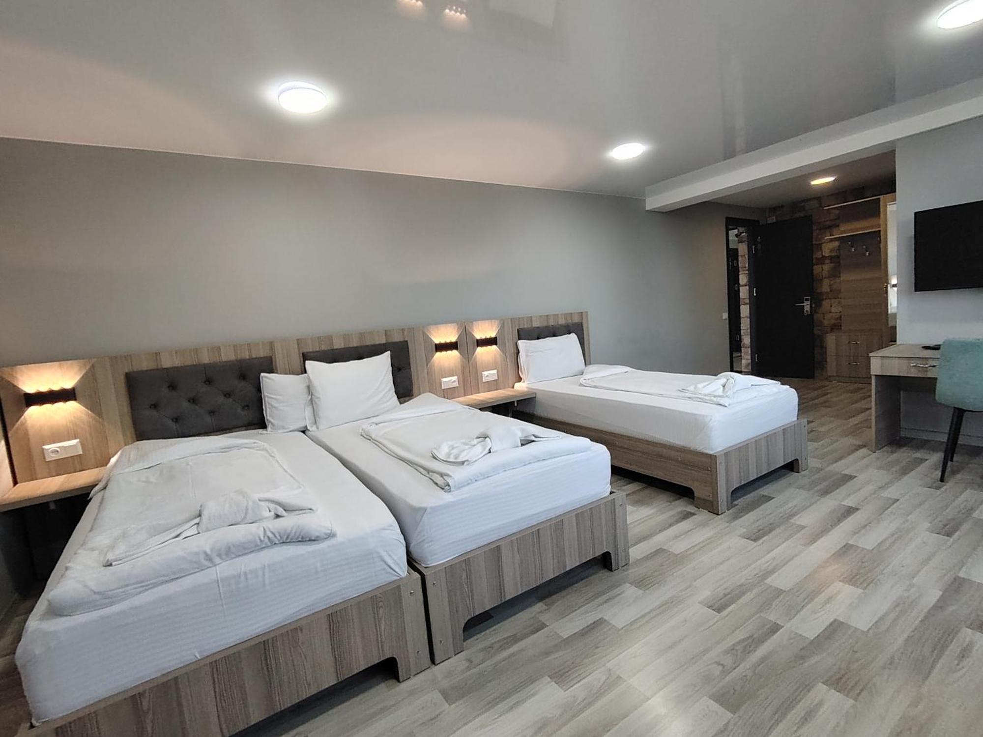 Vita Gardenia Hotel Цкалтубо Екстериор снимка